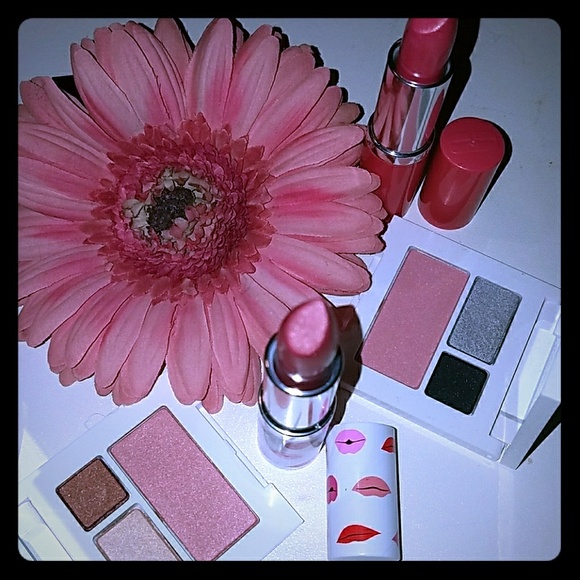 Clinique Other - Brand New Clinque Bonus Makeup